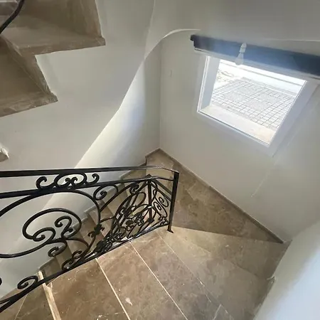 Lueks Tripleks Karaoglanoglu Villa Cirénia