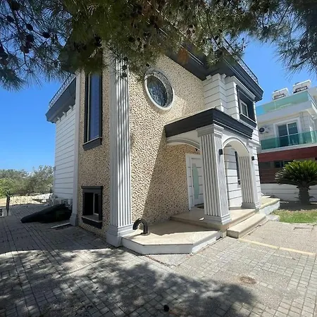 Villa Lueks Tripleks Karaoglanoglu Kyrenia (Northern Cyprus)