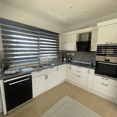 Villa Lueks Tripleks Karaoglanoglu Kyrenia (Northern Cyprus)