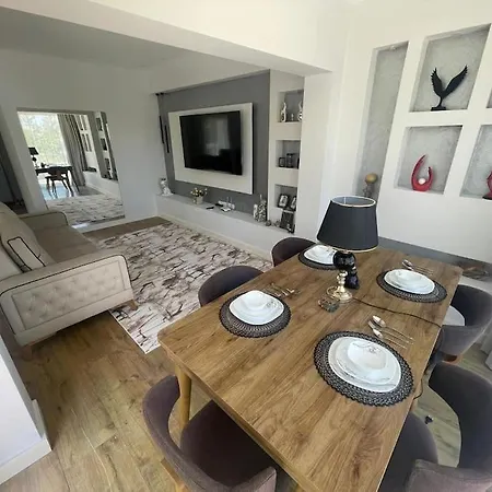Villa Lueks Tripleks Karaoglanoglu Kyrenia (Northern Cyprus)