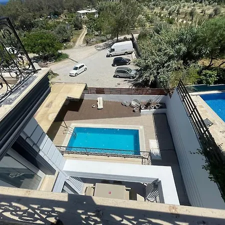 Lueks Tripleks Karaoglanoglu Villa
